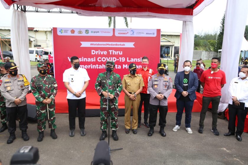 Kunjungi Natuna, Panglima TNI dan Kapolri tinjau pelaksanaan Vaksinasi