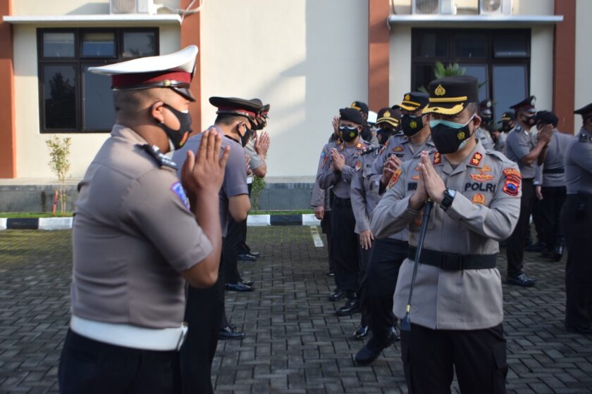 Sebanyak 29 Personel Polres Temanggung Naik Pangkat Setingkat Lebih Tinggi