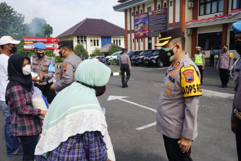 Salurkan 6 Ton Beras dari Aslog Kapolri Untuk Masyarakat, Ini Harapan Kapolres Temanggung