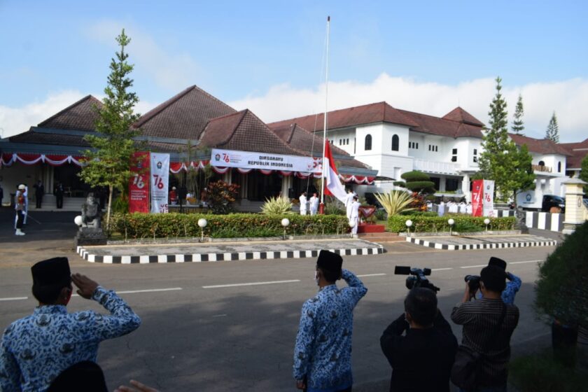 Kapolres Temanggung Hadiri Upacara Peringatan HUT ke-76 RI di Halaman Sekda Temanggung