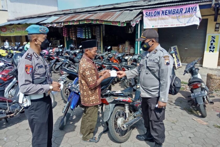 Cegah Virus Corona, Polsek Jajaran Polres Temanggung Gencarkan Edukasi Prokes Kepada Masyarakat