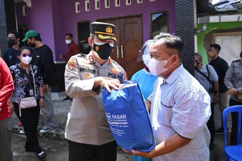 Door to door Jadi Langkah Efektif Vaksinasi dan Pembagian Paket Sembako Pemkab Temanggung