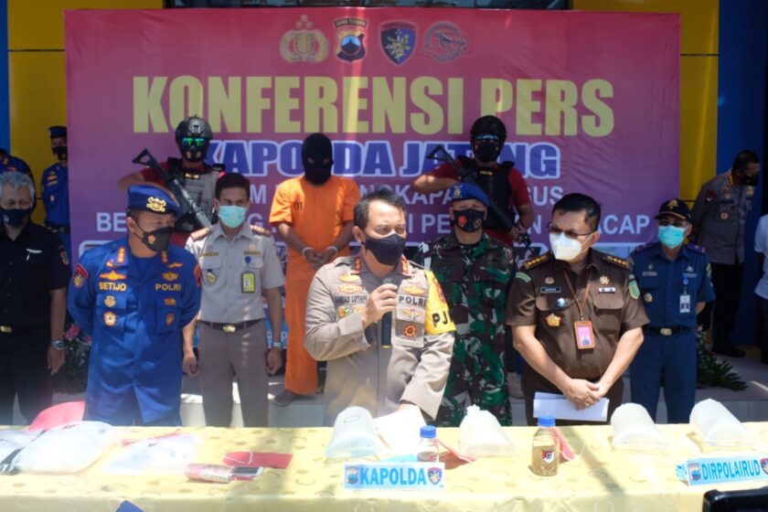 Polda Jateng Gagalkan Penyelundupan 9.320 Ekor Benih Bening Lobster di Cilacap