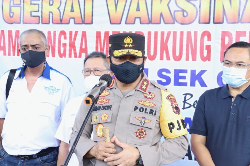 Persiapan Hadapi PTM, Kapolda Jateng Cek Vaksinasi Pelajar di Sukoharjo