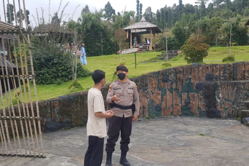 Antisipasi Cluster Baru Penyebaran Covid-19, Polres Temanggung Patroli Prokes di Tempat Wisata