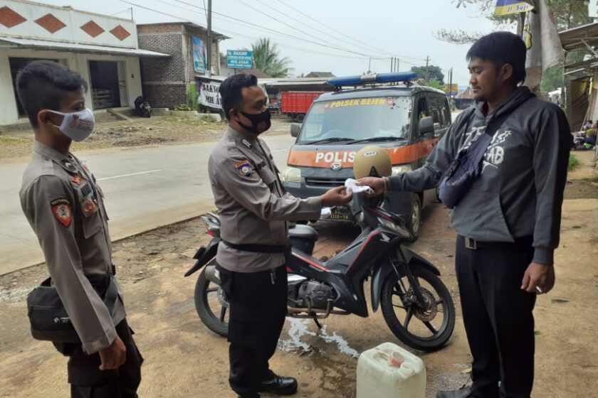 Berikan Rasa Aman dan Nyaman, Polsek Bejen Patroli Dialogis di Desa Bejen