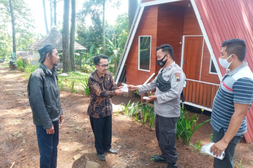 Cegah Omicron, Polsek Bejen Patroli Prokes di Bejen Forest Park