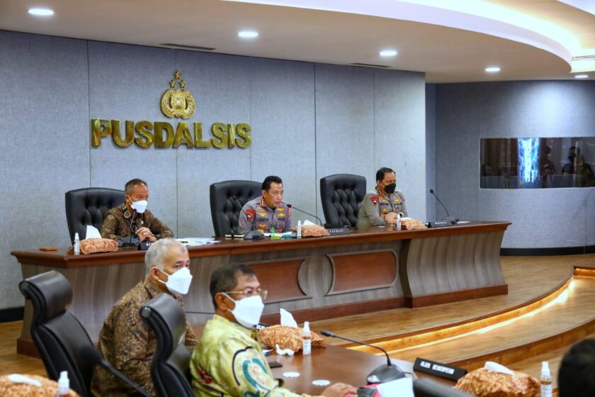 Kapolri Bentuk Satgas Gabungan Awasi Produksi dan Distribusi Selama 24 Jam: Pastikan Stok Minyak Curah Tersedia