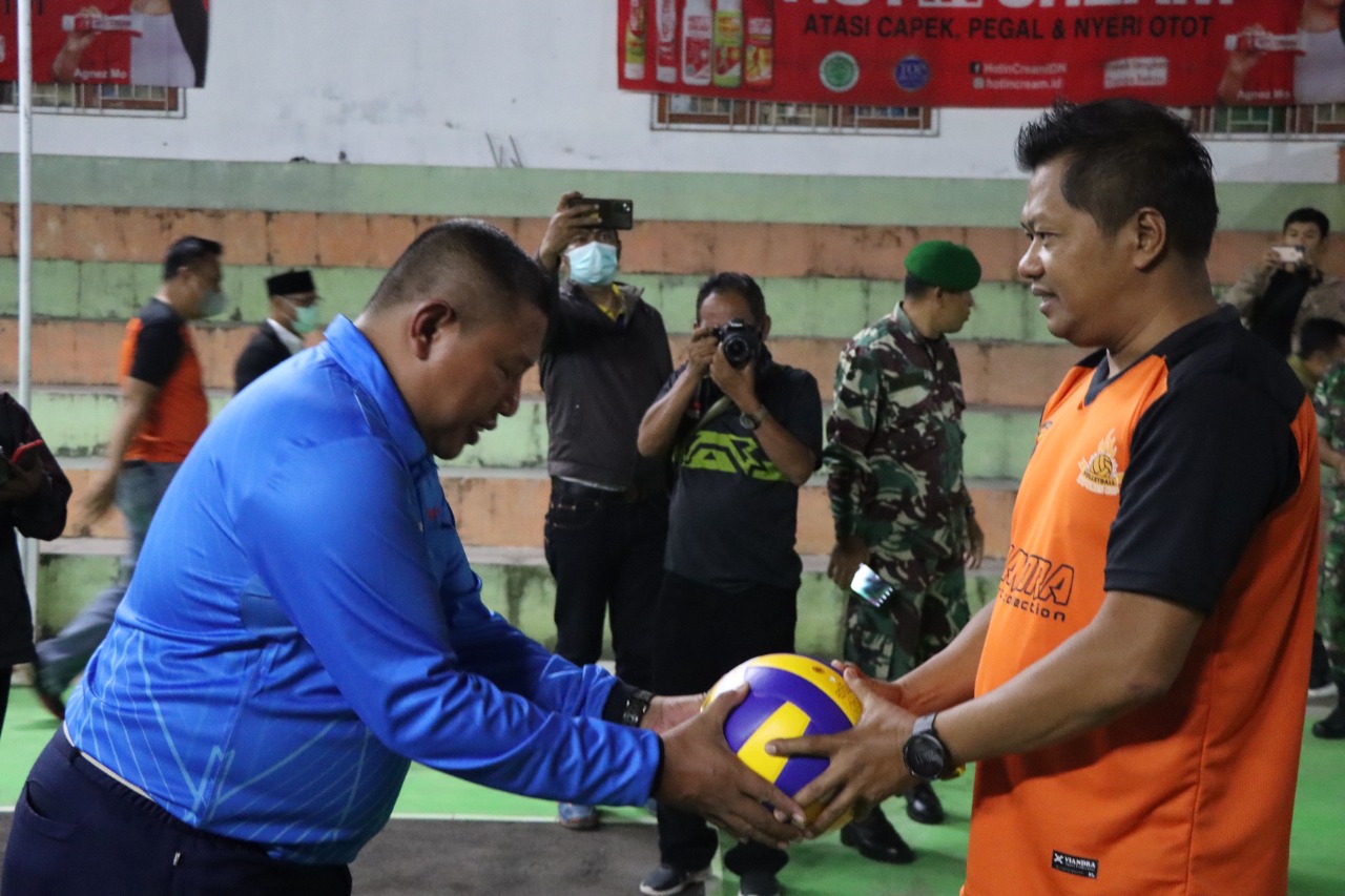 Peringati HUT Bhayangkara Ke-76, Polres Temanggung Gelar Turnamen Bola Volly