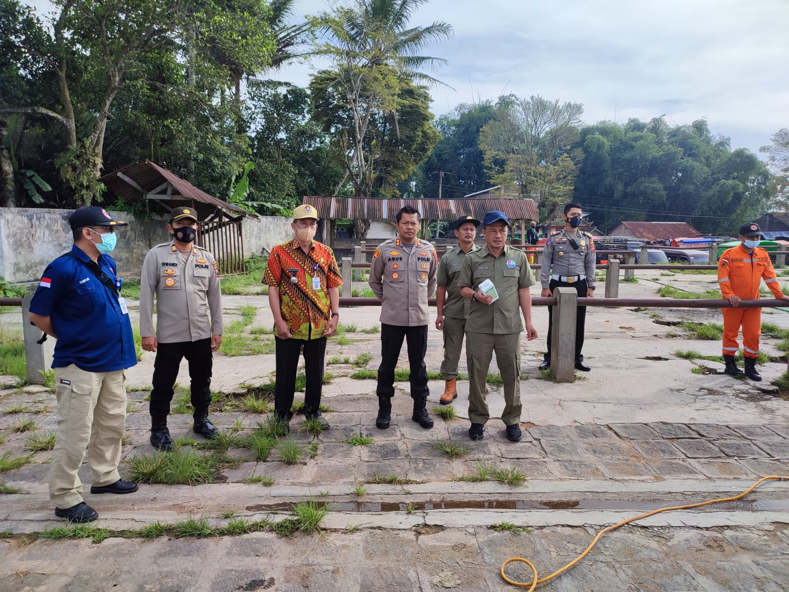 Cegah PMK, Kapolres Temanggung Pimpin Sterilisasi Pasar Hewan Ngadirejo