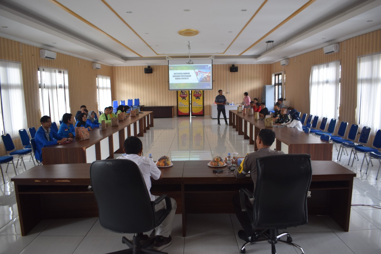 Polres Temanggung Gelar Audensi  Bersama Dinkominfo Dan Mahasiswa Terkait Tantangan Inflasi Dunia