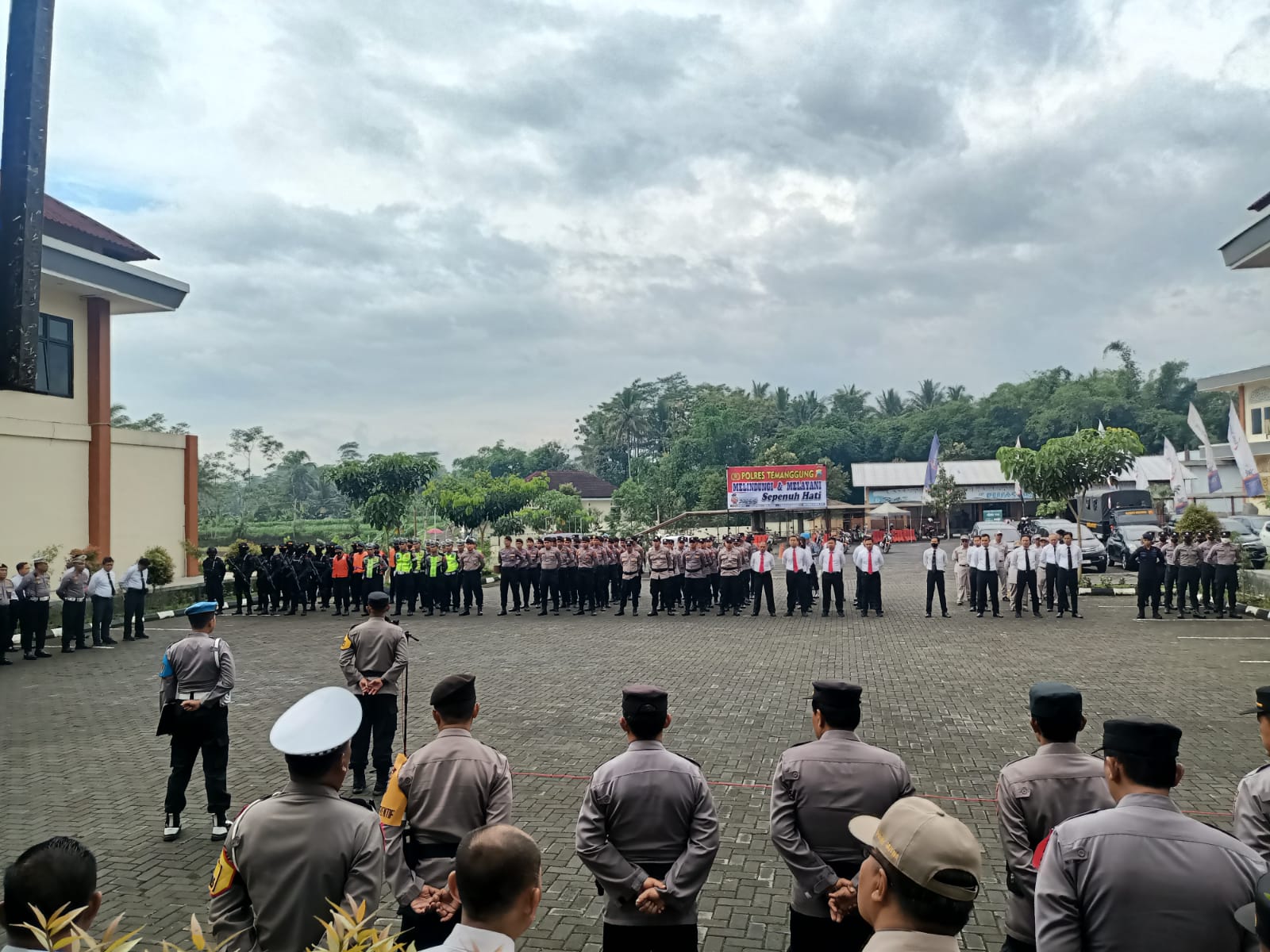 OPs Lilin Candi-2022, Antisipasi Gangguan Kamtibmas Saat Nataru Polres Temanggung Gelar Patroli Gabungan