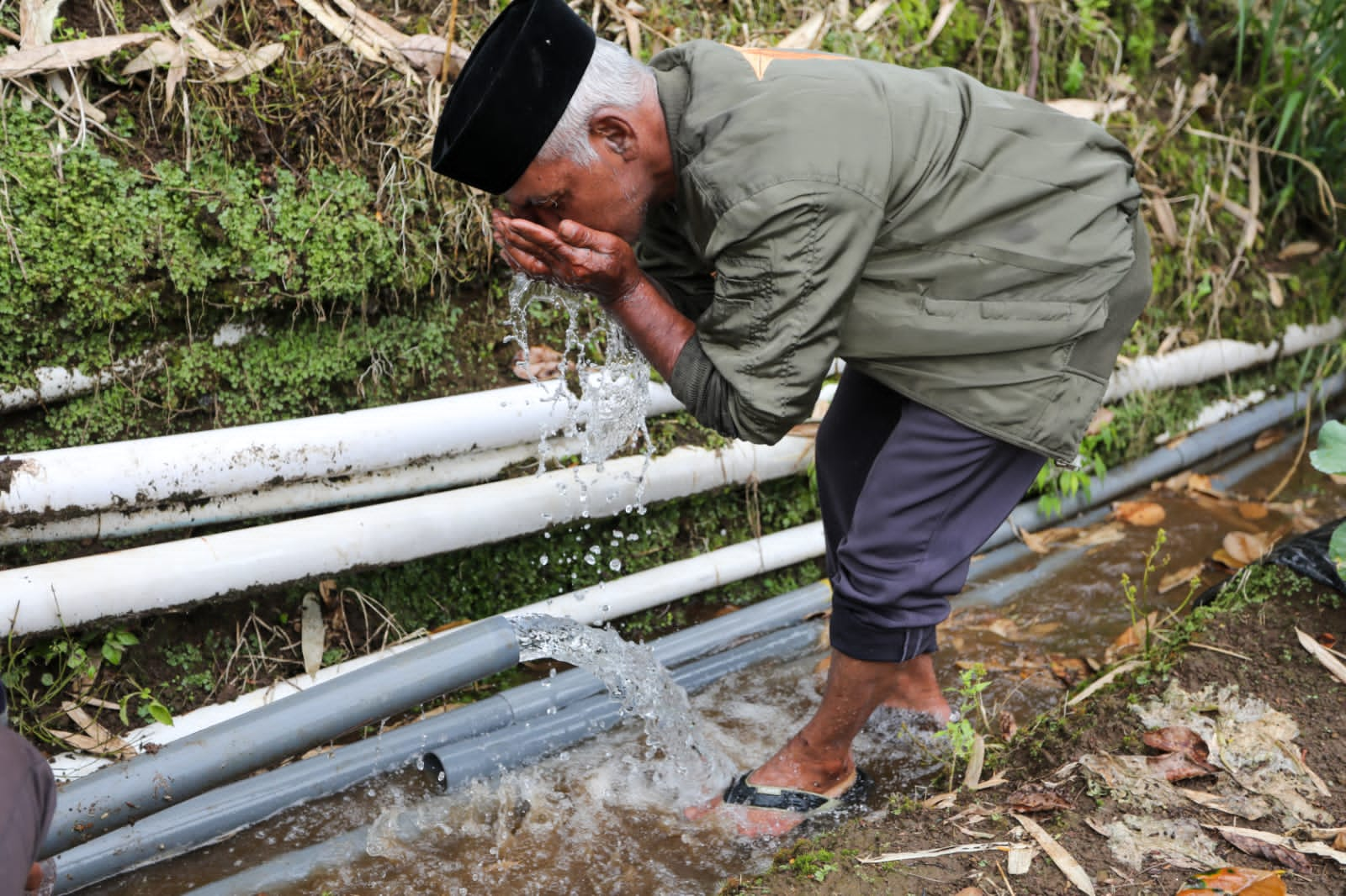 Ganjar Berhasil Bantu Warga Magelang Lepas dari Kesulitan Air Bersih