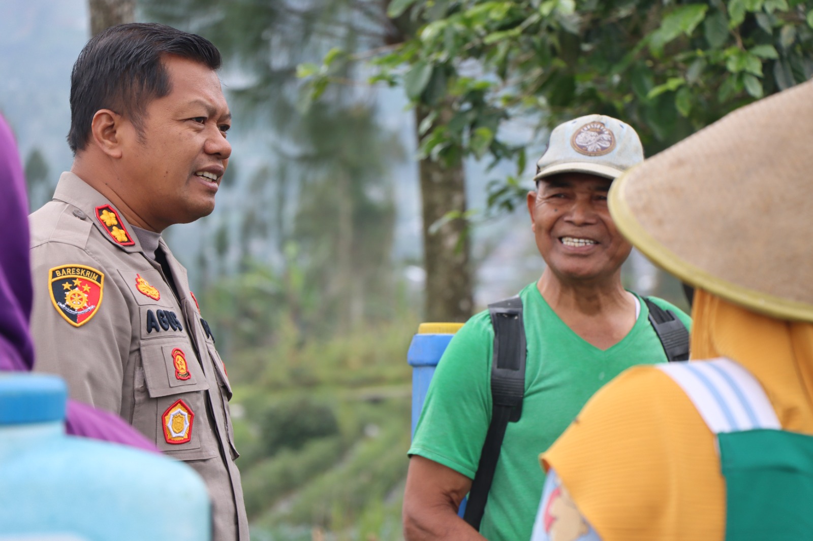 Bertemu Petani Di Ladang, Kapolres Temanggung Mendapatkan Keluhan Tentang Kelangkaan Pupuk ZA