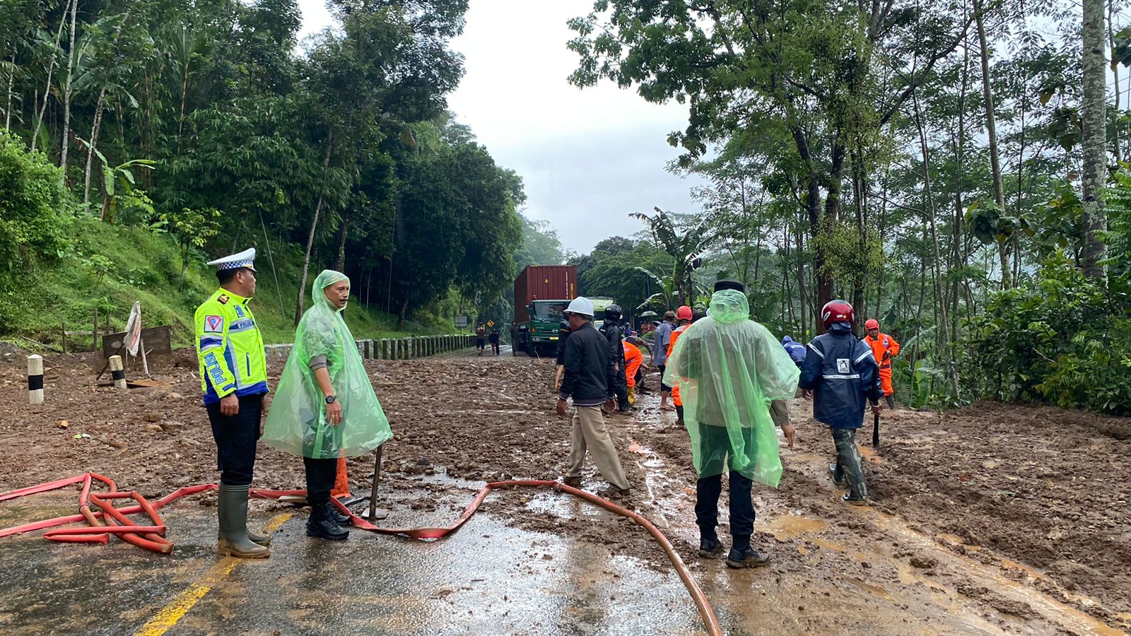 Tanah Longsor di Pringsurat Temanggung. Berikut Kronologi Lengkapnya!