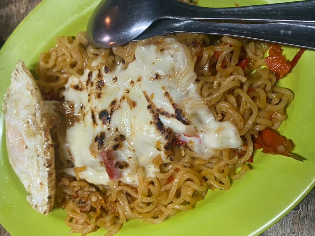 Hadir Di Temanggung, Ini Dia Mie Bakar Jozz, Sensasi Baru Cicipi Mie Pedas Bertoping Keju Mozarella