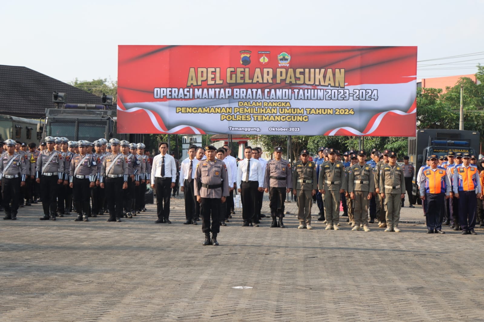 Pastikan Kesiapan Personil Dan Sarpras Pada Operasi Mantap Brata Candi 2023-2024, Polres Temanggung Laksanakan Apel Gelar Pasukan