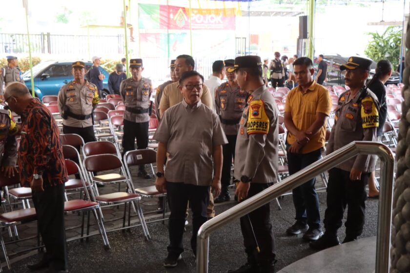 Berikan Rasa Aman Kepada Jamaat Gereja, Polres Temanggung Lakukan Sterilisasi Dan Pengamanan