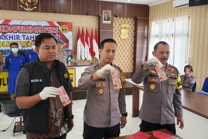 Simpan Dan Edarkan Uang Palsu, Dua Warga Parakan Diamankan Polisi