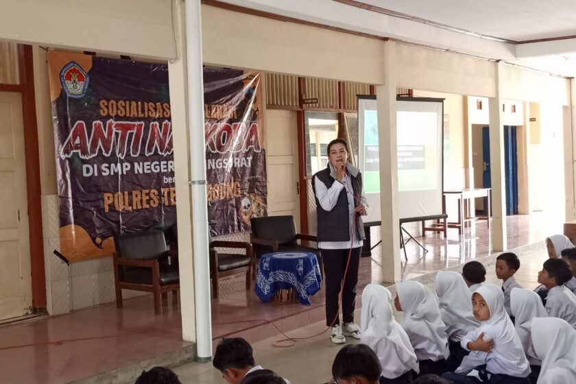 Cegah Penyalahgunaan Narkoba Pada Kalangan Pelajar, Satresnarkoba Polres Temanggung Lakukan Kegiatan Sosialisasi Pembinaan dan Penyuluhan Narkoba Di SMP N 1 Pringsurat