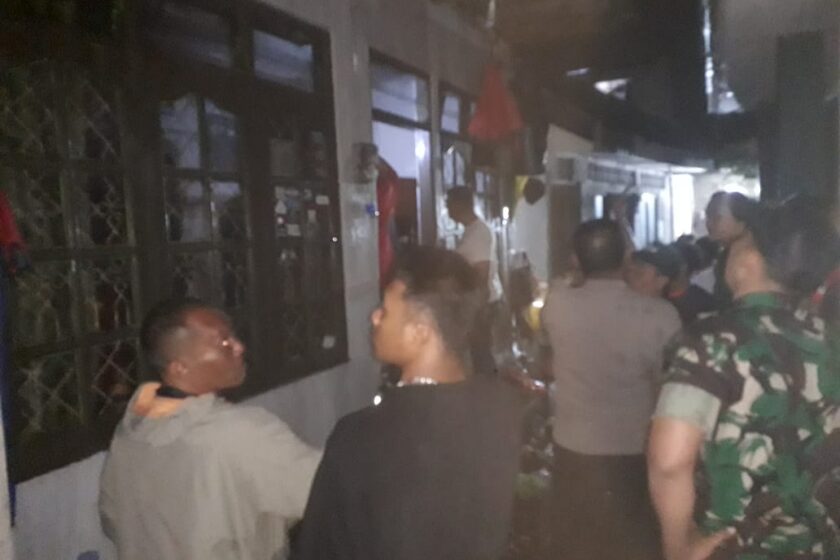 Konsletning Kabel Diatap Rumah Akibatkan Satu Rumah Warga Parakan Ludes Dilalap Sijago Merah