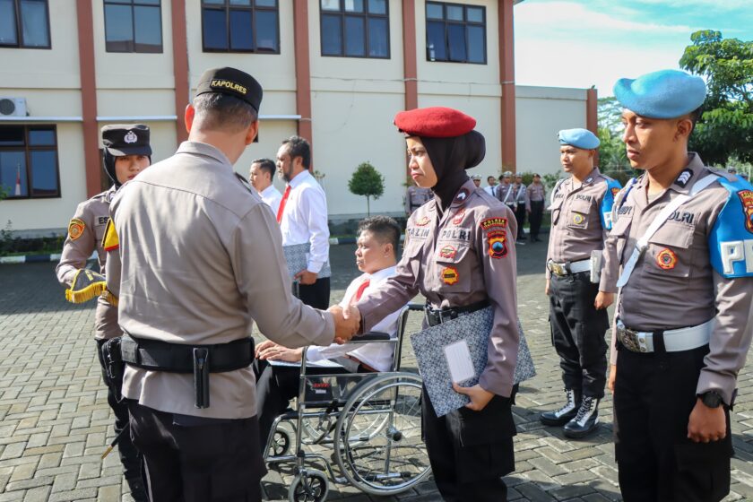 Berprestasi, 28 Anggota Polres Temanggung Mendapatkan Reward