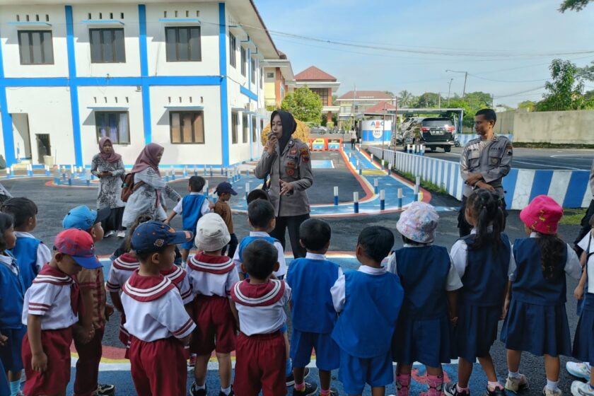 Ajak Anak Tertib Berlalulintas Sejak Usia Dini, Sat binmas Polres Temanggung Menerima Kunjungan Anak TK dan KB Pangudi Rahayu Bansari