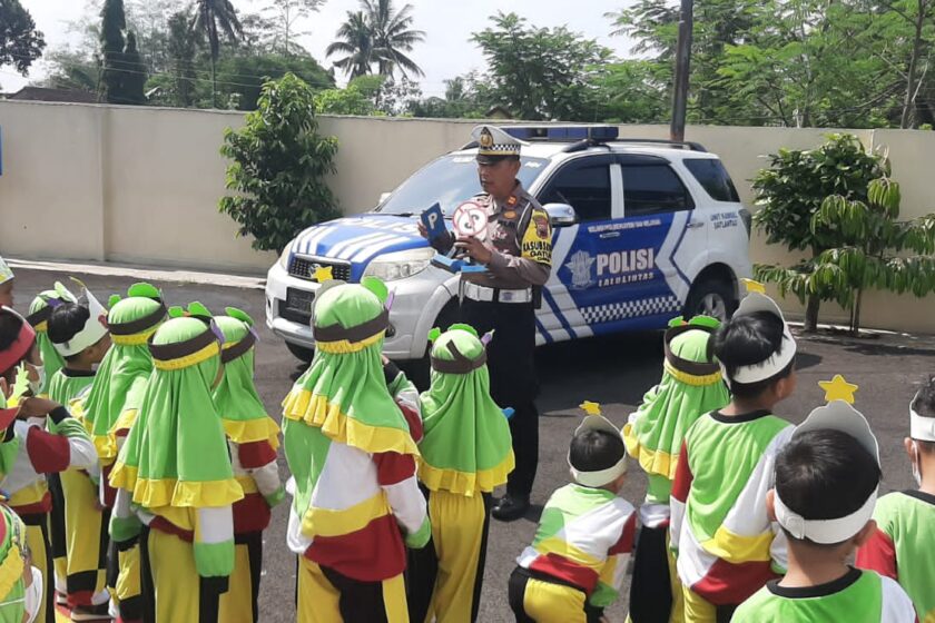 Polisi Sahabat Anak, Satlantas Polres Temanggung Berikan Edukasi Terhadap Anak TK BIAS