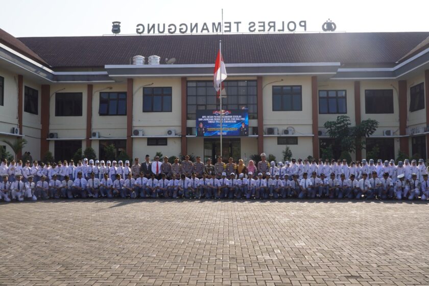 Bangun Budaya Tertib Berlalulintas Sejak Usia Dini, Polres Temanggung Gelar Apel Besar Patroli Kemanan Sekolah (PKS)