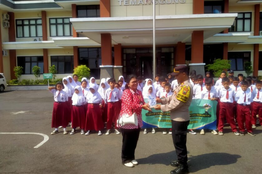 Tanamkan Budi Pekerti Dan Cegah Bullying Sejak Usia Dini, Satbinmas Aktif Gelar Polisi Sahabat Anak