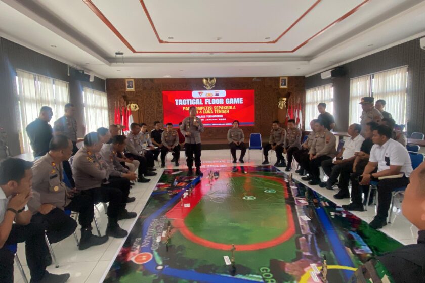 Pastikan Pertandingan Kompetisi Sepakbola Liga 4 Jateng Berjalan Aman, Polres Temanggung Gelar Tactical Flour Game