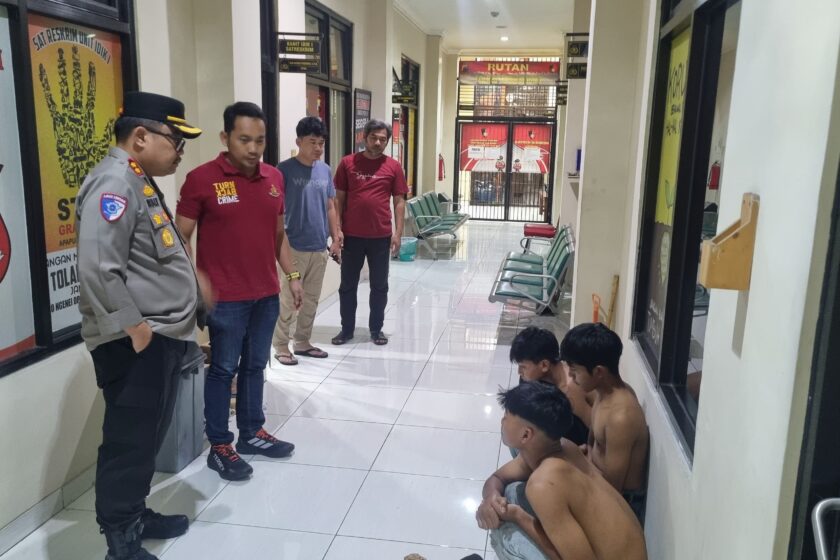 Kedapatan Membawa Senjata Tajam, Tiga Siswa SMP Diamankan Satreskrim Polres Temanggung
