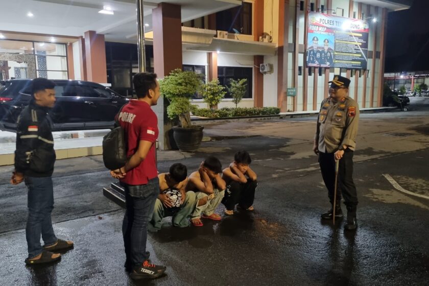 Antisipasi Premanisme dan Libur Panjang, Polres Temanggung Gelar Apel dan Patroli Gabungan Serta Razia