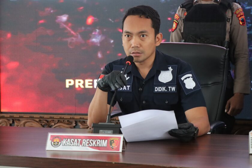 Polres Temanggung Amankan Seorang Pemuda Bawa Sajam Diduga Hendak Tawuran di Pasar Ngadirejo dalam Operasi Aman Candi 2025