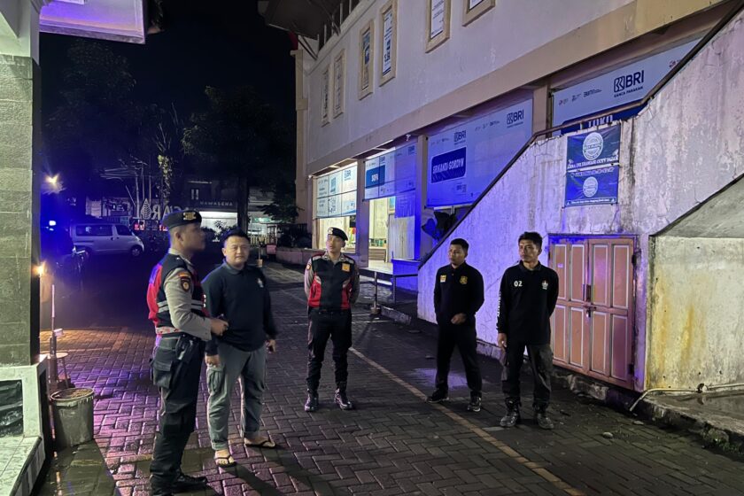 Sat Samapta Polres Temanggung Patroli Intensif di Pasar Legi Parakan Pasca Penindakan dalam Operasi Aman Candi 2025