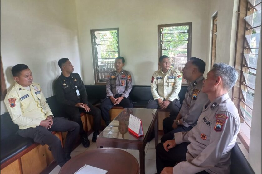 Operasi Aman Candi 2025: Satgas Binmas Polres Temanggung Sambangi Kawasan Industri Pringsurat, Cegah Premanisme