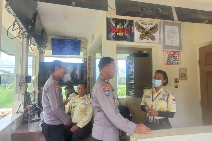 Satgas Binmas Polres Temanggung Sambangi PT PAM Catgawen, Sampaikan Pesan Kamtibmas Antisipasi Premanisme