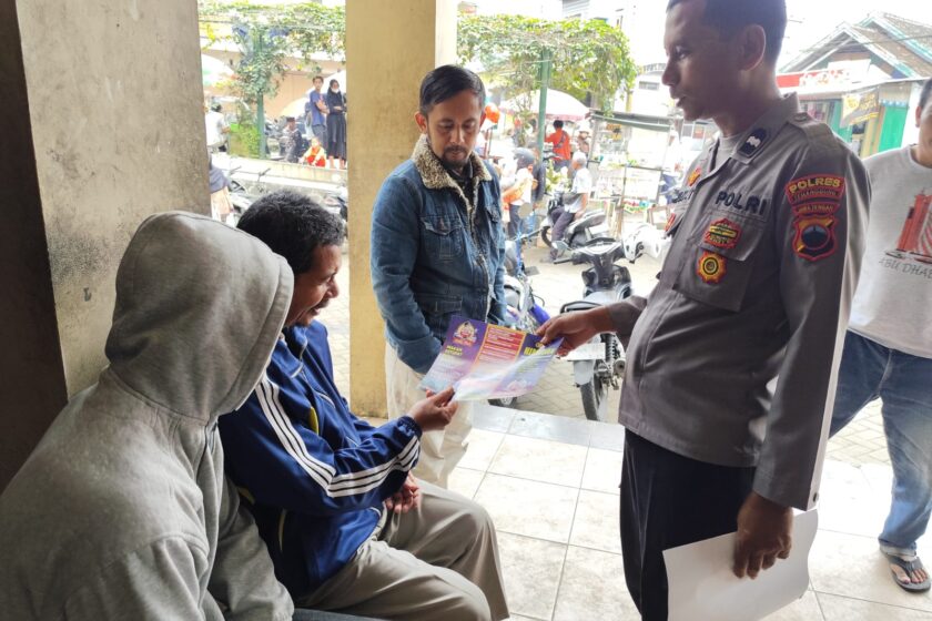 Satgas Binmas Sambangi Pasar Kedu, Cegah Premanisme dalam Operasi Aman Candi 2025